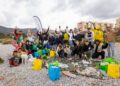 Imagen de los voluntarios que han participado en la jornada de limpieza. Fotos: Cintia Sarría.