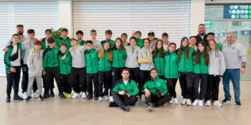 Imagen de la expedición del Club de Judo Sant Jordi desplazada a Alicante.