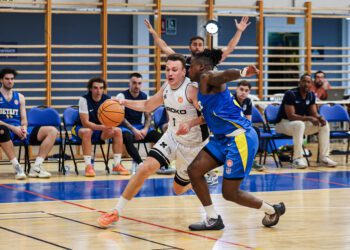 Un instante del encuentro de ayer.