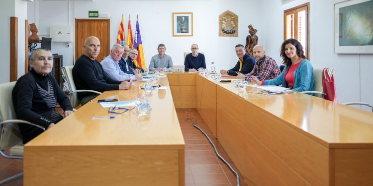 Un momento de la reunión mantenida hoy en el Consell de Formentera