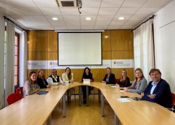 Reunión en Palma a la que han acudido Carolina Escandell y Cristina Costa.