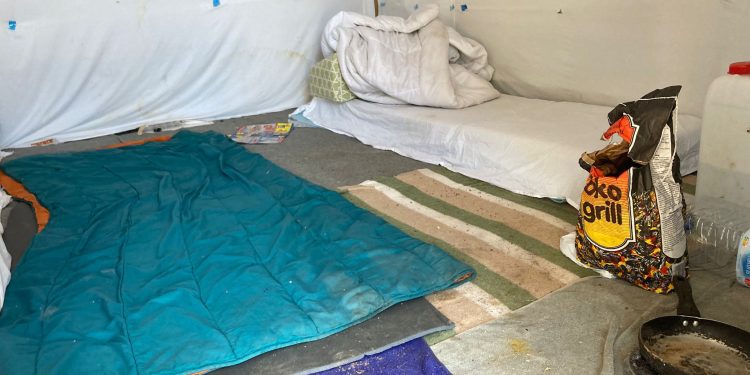 Interior de una de las infraviviendas que había en el asentamiento de Sa Joveria antes de ser desalojado. Foto: Noudiari