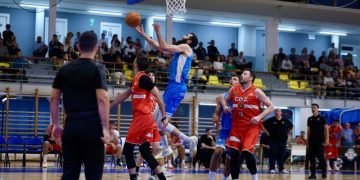 En la imagen, un instante del partido de ayer