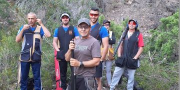 Imagen de algunos de los tiradores en la zona de competición.