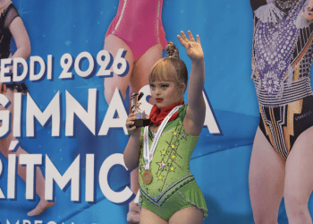 Aira Hernández con su medalla. Foto: JuanKar Fotógrafo