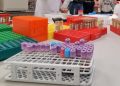 Mesa de laboratorio del Hospital Can Misses de Ibiza.