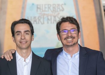 Dos hermanos unidos por una tradición y una familia. Fotografías de Paco Natera.