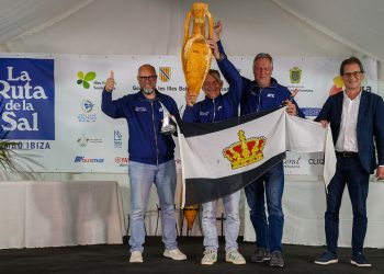 Miembros del equipo Diabolic durante la entrega de trofeos. Foto: Ruta de la Sal / Torveo