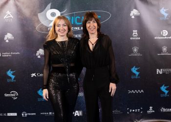 La directora de IBICINE, Helher Escribano, junto a la presidenta de DAMA, Virginia Yagüe.