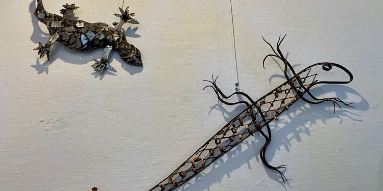 Lagartijas forjadas por alumnos del grado de Forja Artística de la Escola d'Art d'Eivissa.