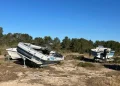 Embarcaciones abandonadas en la zona. Fotos cedidas por vecinos afectados a Noudiari