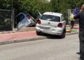 La furgoneta en la que iba el conductor en estado inconsciente acabó saliéndose de la vía y cayendo en una cuneta desnivelada. Foto: Noudiari