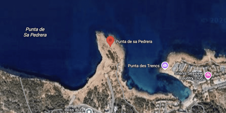 Zona de la Punta de sa Pedrera donde quiere instalarse un chiringuito de temporada. Google Maps