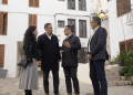 Visita de las autoridades a las viviendas en régimen de VPL de Ibiza.