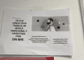 Cartel facilitado por el PSOE colgado por un propio facultativo en la puerta de una consulta donde se pide a la enfermería que si no está de acuerdo con su criterio no trabaje con él.