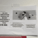Cartel facilitado por el PSOE colgado por un propio facultativo en la puerta de una consulta donde se pide a la enfermería que si no está de acuerdo con su criterio no trabaje con él.