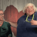 Paco/Paca, en su reencuentro con Pilar, que se ha hecho viral. Imagen de Mediaset España
