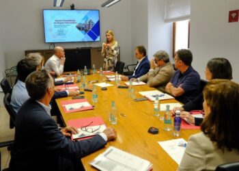 Un momento de las reuniones que han mantenido representantes insulares con la Diputació de Girona. Foto: Consell