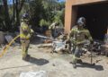 Los bomberos, en la vivienda de Sant Miquel en cuyo exterior se ha originado un incendio