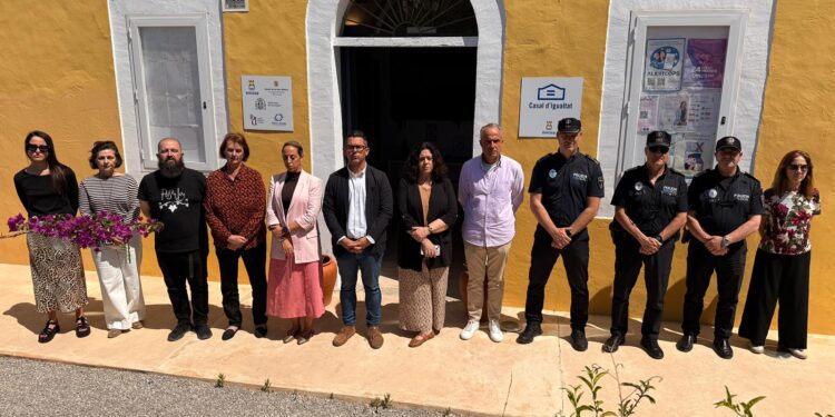Minuto de silencio, hoy en el Casal d'Igualtat.