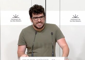 Òscar Rodriguez, portavoz de Esquerra Unida-Podem en el Parlament.
