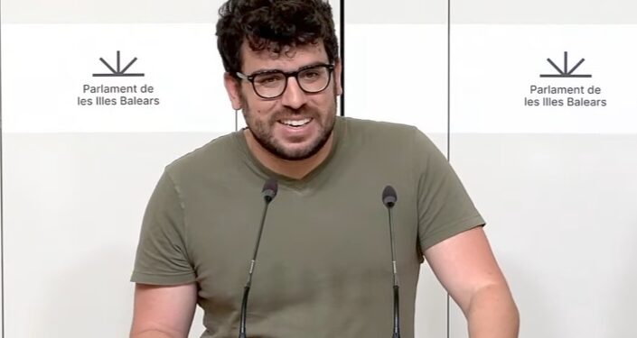 Òscar Rodriguez, portavoz de Esquerra Unida-Podem en el Parlament.