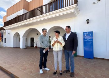 Rueda de prensa del PSOE en la Escuela de Turismo.
