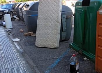 Imagen de los desechos abandonados en el lugar