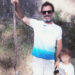 Juanjo Serra con la serpiente. Imagen cedida a Noudiari
