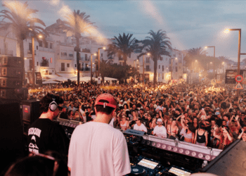 Bedouin en Portside de Chinois, un evento gratuito en el puerto de Ibiza.
