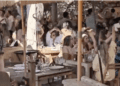 Captura del vídeo denuncia recibido por Noudiari.es en el que se escucha la música y se ve a la gente de fiesta en el local.  Imagen Noudiari