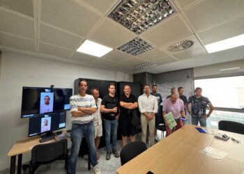 Comité de huelga con representantes de  GSAIB en la sede del Tamib.