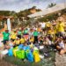 Grupo que participó en la limpieza de la zona de costa. Fotos Cintia Sarría
