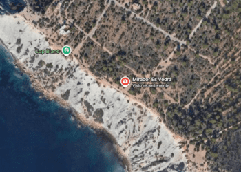 El nuevo marcador en Google Maps permite a turistas encontrar esta ubicación en una zona protegida y accesible a pie que ya se ha convertido en un nuevo foco de masificación. Imagen: captura actual de Google Maps.