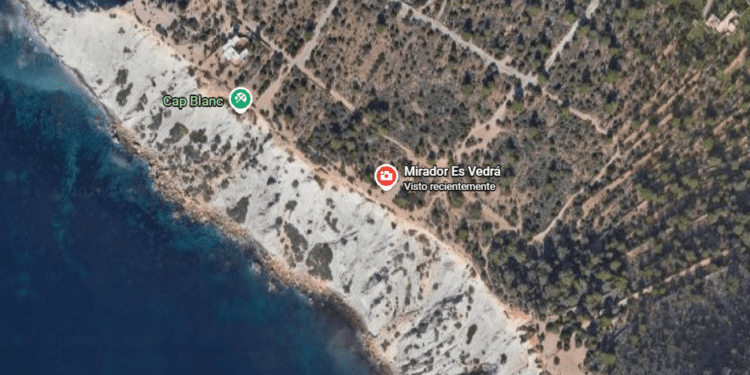 El nuevo marcador en Google Maps permite a turistas encontrar esta ubicación en una zona protegida y accesible a pie que ya se ha convertido en un nuevo foco de masificación. Imagen: captura actual de Google Maps.
