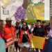 La consellera hablando la semana pasada a las puertas del centro de salud de Sant Jordi con trabajadoras y trabajadores de GSAIB que se manifestaron por sus derechos la laborales.