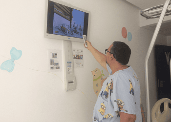 imagen de archivo de un televisor en una habitación de Can Misses.
