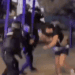 Un momento de la carga policial en una imagen emitida por Ib3