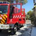 Los Bomberos de Ibiza durante la intervención en la vivienda afectada por la explosión en Cala Molí.