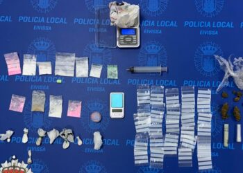 Sustancias intervenidas en la fiesta clausurada por la Policía Local de Ibiza.