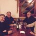 Joan Ramón, al fondo a la derecha de la imagen, junto a compañeros de partido