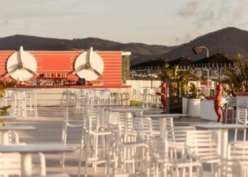 Up Ibiza Sky Society en The Unexpected Ibiza Hotel.