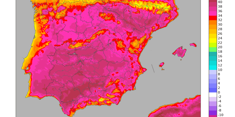 Mapa especial de la Aemet para el día del eclipse que se irá actualizando. En este caso, indica el calor.