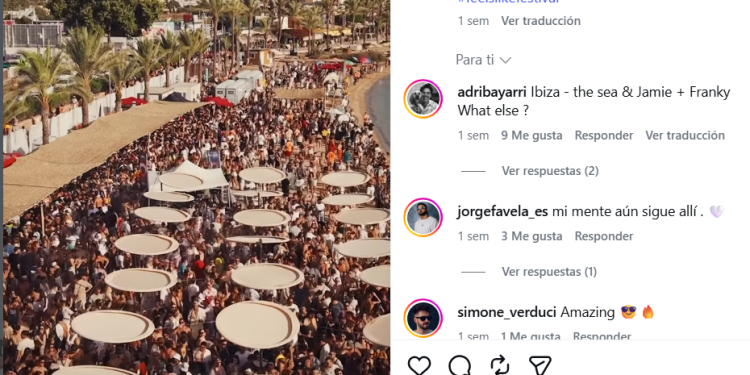 Redes de Feels Like Ibiza Festival del día del eclipse en Sant Antoni, en la playa de s'Arenal.