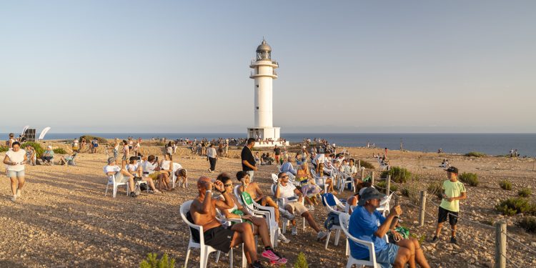 Imagen del visionado del eclipse de este verano en el Far de la Mola.