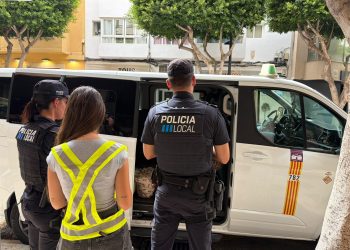 Imagen del taxi de Palma multado en Ibiza