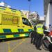 Una ambulancia del 061 y Policía Local de Ibiza, en las inmediaciones de la vivienda donde sucedieron los hechos.