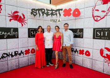 Carmen Matutes, Dabiz Muñoz, Cristina Pedroche y Abel Matutes en la inauguración de StreetXO.