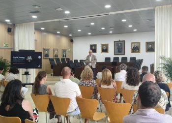 Vicent Roig, alcalde de Sant Josep, durante la presentación de la estrategia urbanística hasta 2029 ayer por la mañana. Foto: Ayto. Sant Josep
