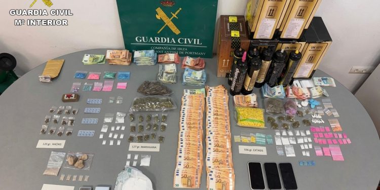 Drogas aprehendidas en la Operación SATOR en Sant Antoni.